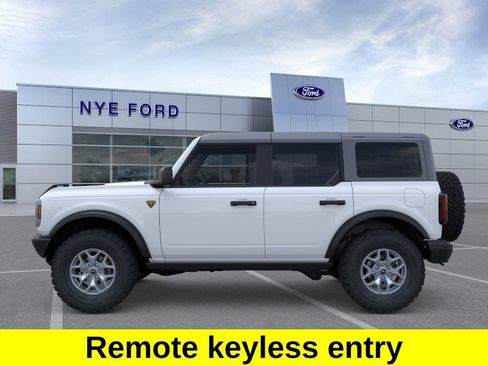 New 2025 Ford Bronco Badlands AWD/4WD image 4