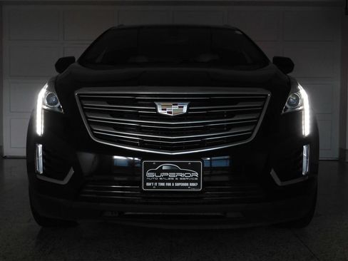 Used 2017 Cadillac XT5 FWD image 10