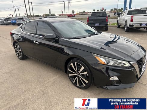 Used 2019 Nissan Altima 2.5 Platinum image 9