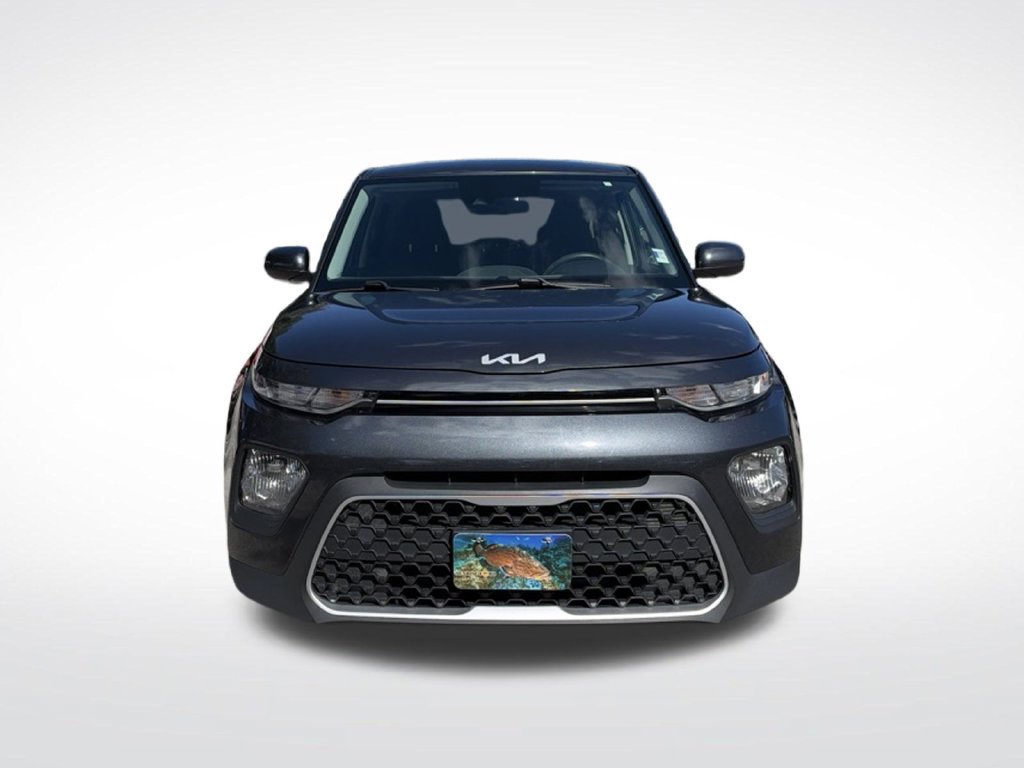 Used 2022 Kia Soul LX w/ Technology Package FWD image 3