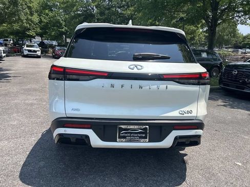 Used 2024 INFINITI QX60 Luxe w/ Performance Audio Package AWD/4WD image 6