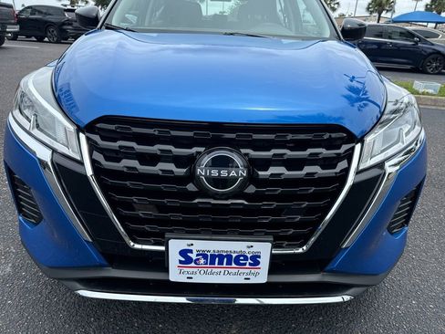 Used 2024 Nissan Kicks SV FWD image 7