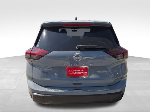 New 2026 Nissan Rogue SV FWD image 4