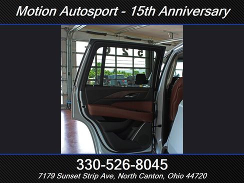 Used 2017 Cadillac Escalade Premium Luxury AWD/4WD image 36