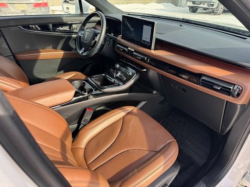 Used 2022 Lincoln Nautilus Reserve image 15