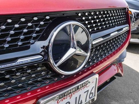 Used 2021 Mercedes-Benz GLC 300 image 4