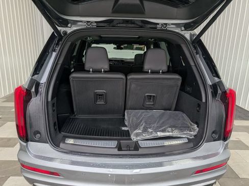Used 2024 Cadillac XT6 Luxury w/ LPO, Floor Liner Package AWD/4WD image 26