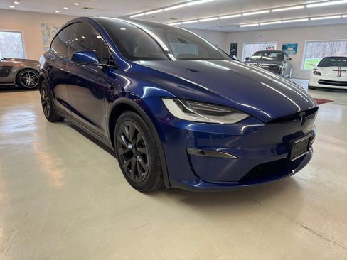 Used 2022 Tesla Model X image 4