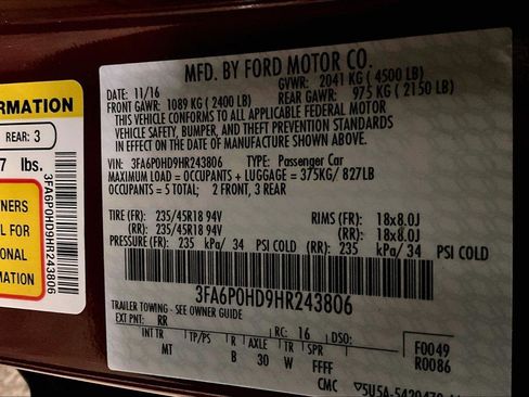 Used 2017 Ford Fusion SE w/ Equipment Group 201A image 32