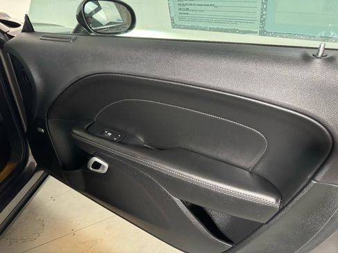 Used 2016 Dodge Challenger R/T Scat Pack RWD image 18