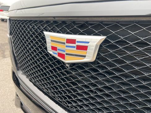 Used 2023 Cadillac Escalade ESV Sport image 10