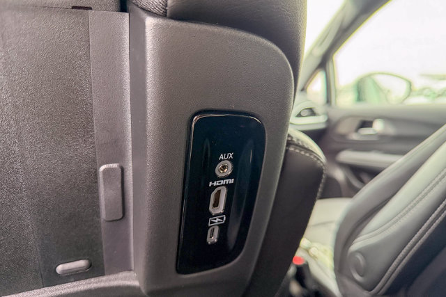New 2026 Chrysler Pacifica Select FWD image 25