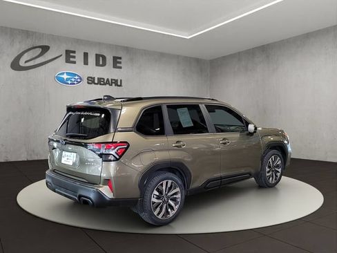 Used 2025 Subaru Forester Touring w/ Popular Package - Touring AWD/4WD image 37