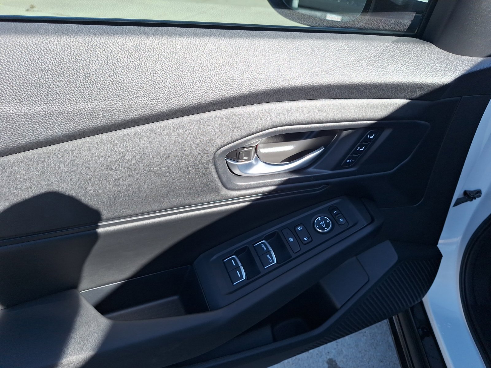 Used 2026 Honda Accord EX-L image 17