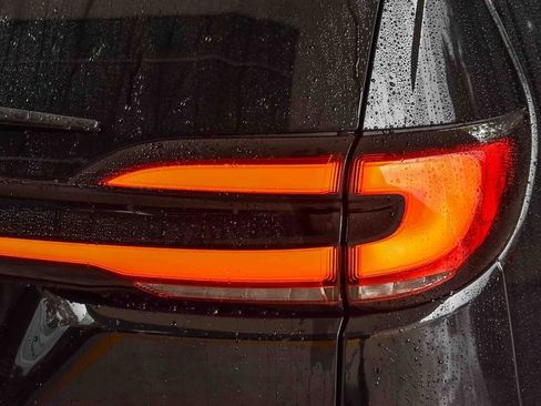 New 2026 Chrysler Pacifica Pinnacle w/ Trailer Tow Group image 7