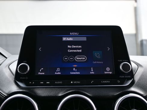 Used 2020 Nissan Sentra SV FWD image 18