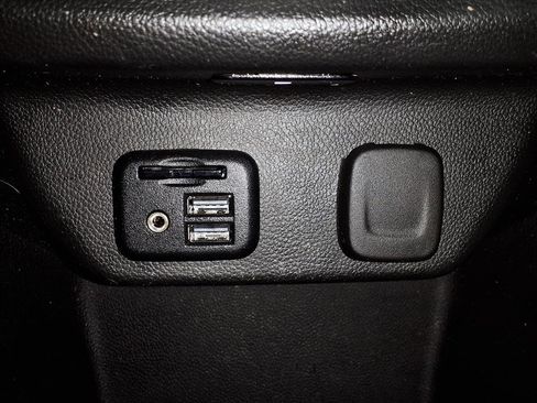 Used 2022 Chevrolet Traverse Premier image 25