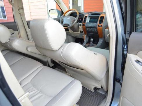 Used 2005 Lexus GX 470 AWD/4WD image 57