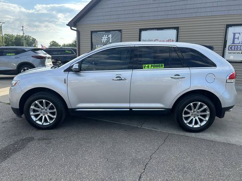 Used 2014 Lincoln MKX AWD w/ Equipment Group 101A image 8