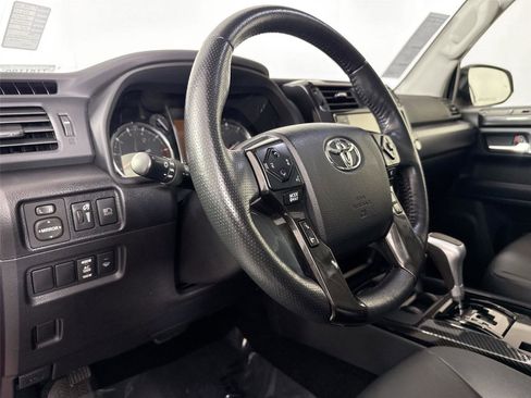 Certified 2023 Toyota 4Runner TRD Off-Road Premium w/ Moonroof Package image 4