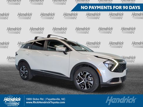 Used 2023 Kia Sportage EX AWD/4WD image 1