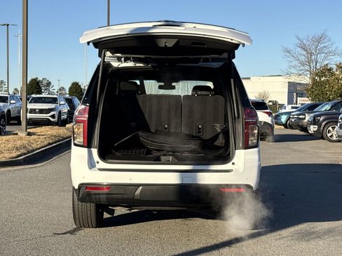 Used 2022 Chevrolet Tahoe Z71 w/ Luxury Package image 16