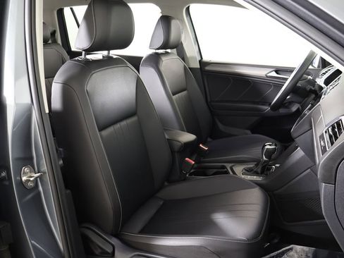 Certified 2023 Volkswagen Tiguan SE image 30