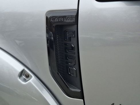 Used 2022 Ford F250 Lariat w/ Black Appearance Package image 31