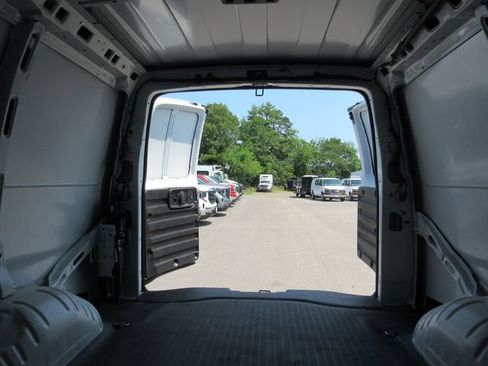 Used 2025 Chevrolet Express 2500 w/ Driver Convenience Package RWD image 18