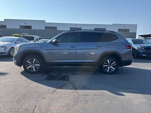Used 2022 Volkswagen Atlas SE FWD image 2