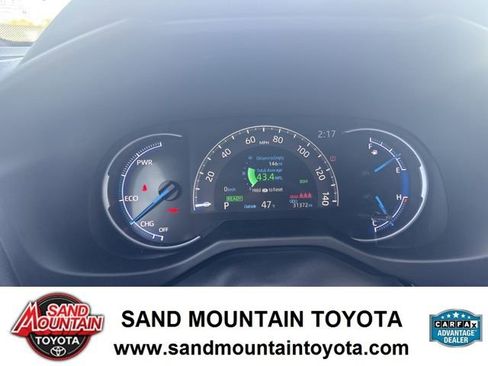 Used 2024 Toyota RAV4 SE image 19