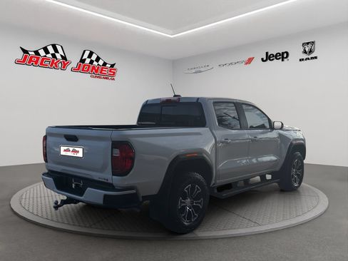 Used 2024 GMC Canyon AT4 w/ Technology Package AWD/4WD image 9