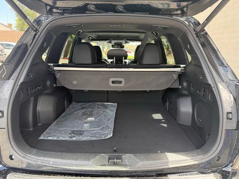 Certified 2025 Subaru Forester Limited AWD/4WD image 29