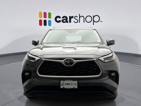 Used 2022 Toyota Highlander XLE image 8