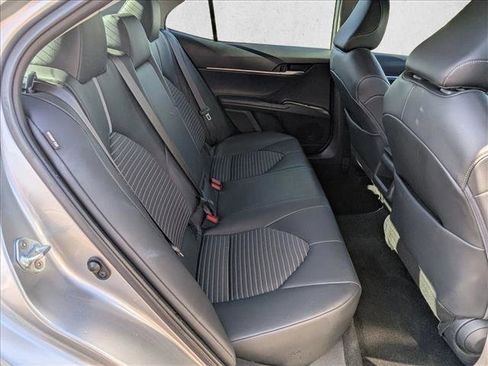 Used 2023 Toyota Camry SE image 19