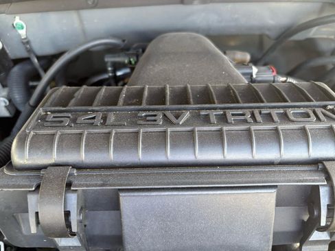 Used 2005 Ford F150 XLT AWD/4WD image 41