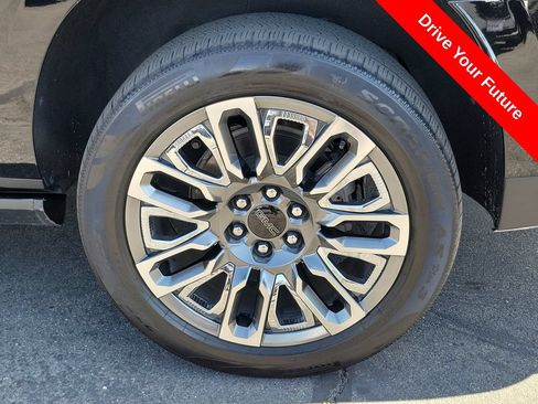 Used 2023 GMC Yukon XL Denali Ultimate AWD/4WD image 33
