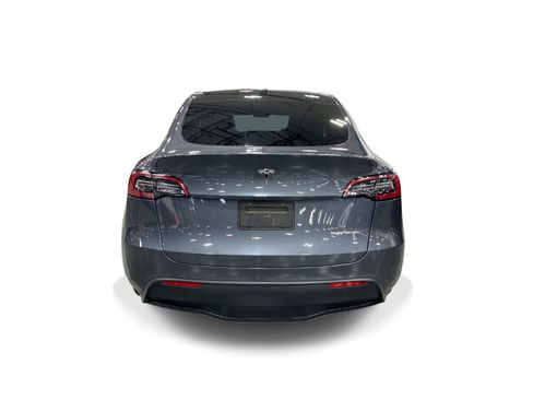 Certified 2023 Tesla Model Y Long Range AWD/4WD image 5