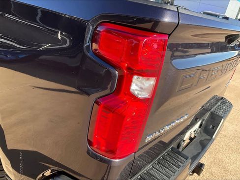 Used 2022 Chevrolet Silverado 1500 Custom image 28