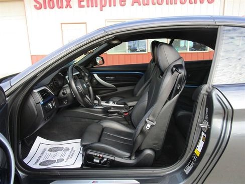 Used 2017 BMW 430i xDrive Convertible image 10