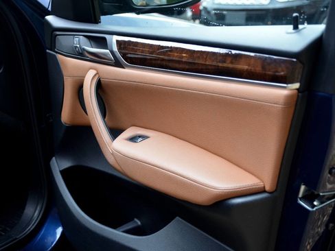 Used 2017 BMW X3 xDrive28i image 18