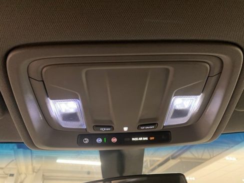 Used 2021 Chevrolet Silverado 1500 Custom image 18