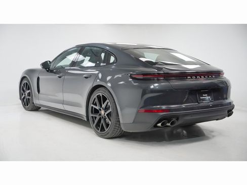 New 2026 Porsche Panamera 4 image 3
