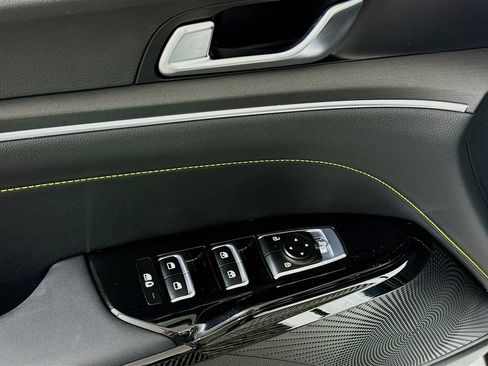 Used 2025 Kia K5 GT image 18