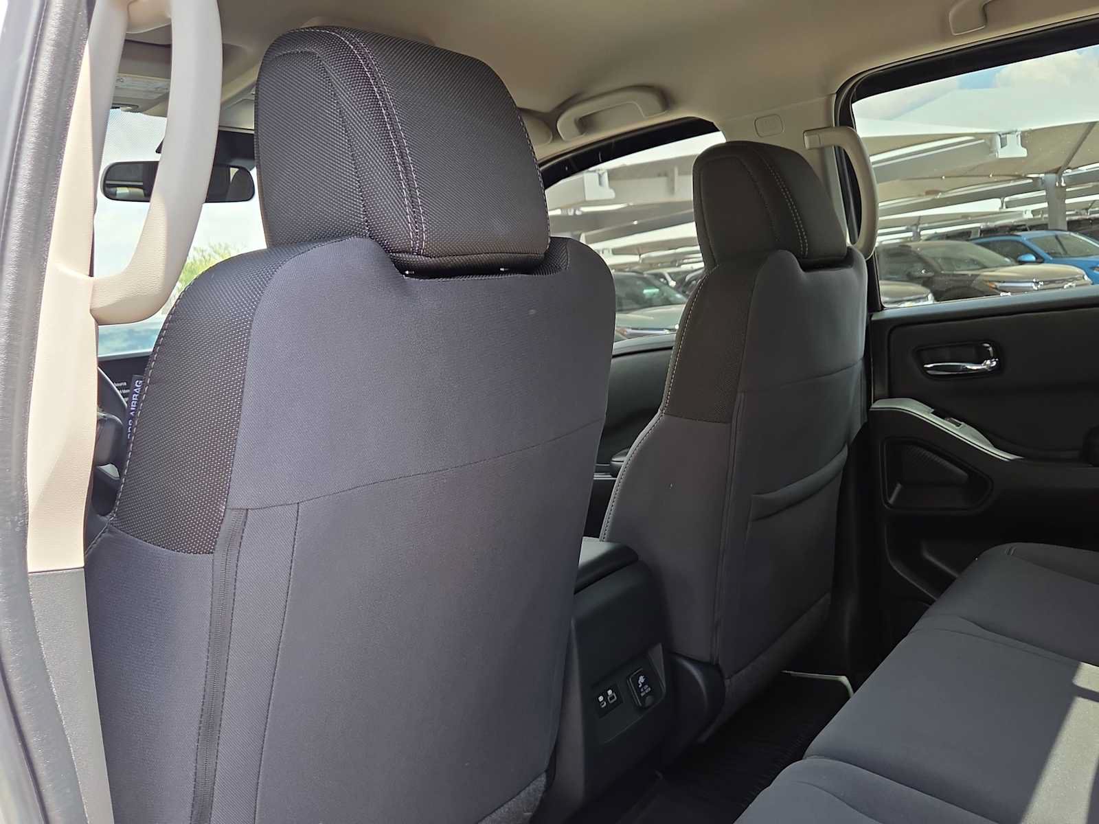 Used 2025 Nissan Frontier SV w/ SV Convenience Package AWD/4WD image 16