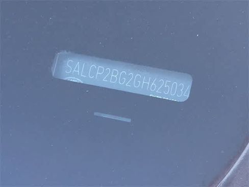 Used 2016 Land Rover Discovery Sport SE image 28