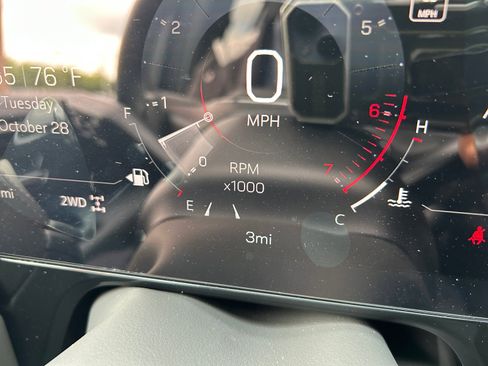 New 2026 GMC Yukon XL AT4 w/ AT4 Premium Package image 2