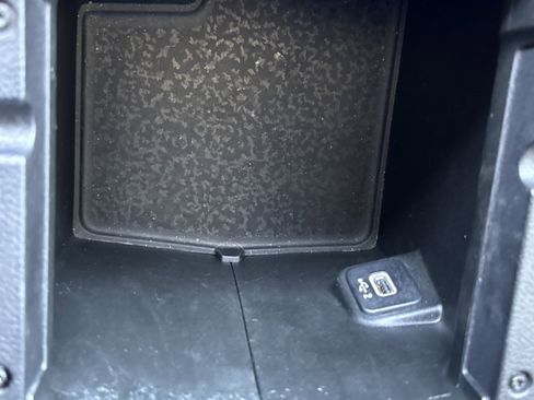 Used 2019 Jeep Wrangler Sport AWD/4WD image 24