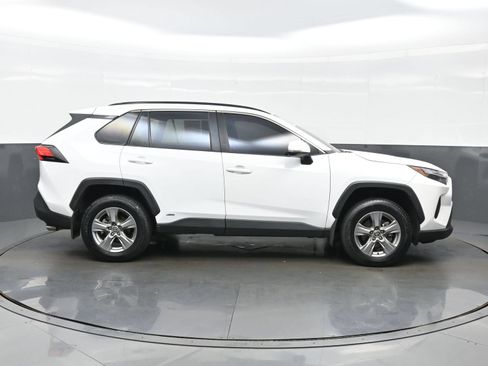 Used 2024 Toyota RAV4 XLE w/ Convenience Package AWD/4WD image 7