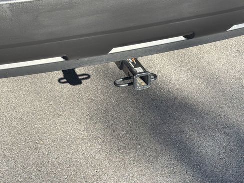 Used 2024 Nissan Rogue SV image 24